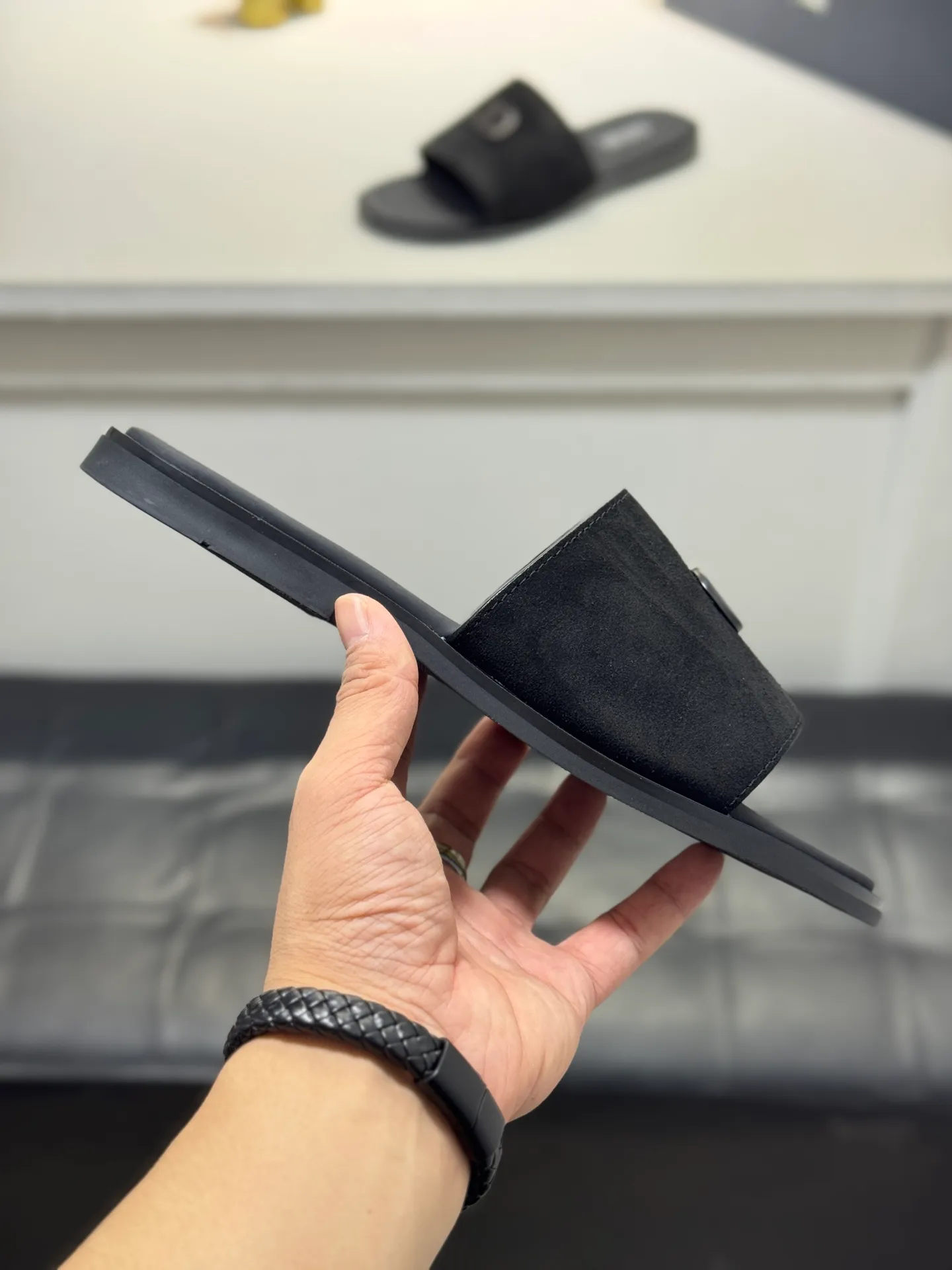 Men's men's shoes 💰320 [New style] 🦇🦇𝐂𝐡𝐫𝐢𝐬𝐭𝐢𝐚𝐧 𝐃𝐢𝐨𝐫 Dior slippers - the latest hot sandals, classic sandals, original replicas, super durable and versatile, cowhide leather with hardware accessories, very comfortable on the feet Look slim and white. Original molded outsole size: 38-44 (.45. Customized